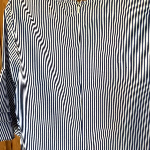 DO+BE Women’s Blue/White Pin Striped 3/4 Bell Sleeve Mini Dress. Size M - Picture 6 of 7